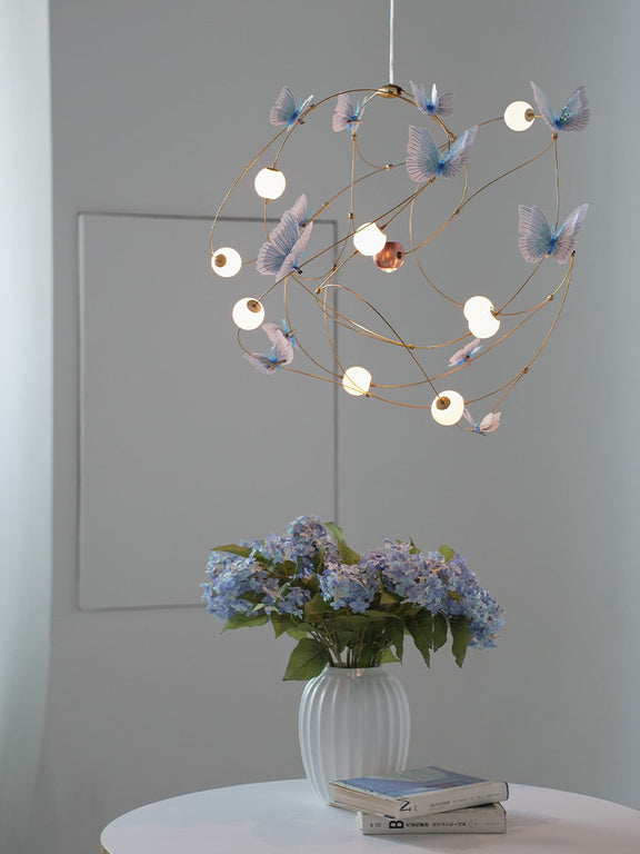 An Original Chandelier That Evolves With Your Style