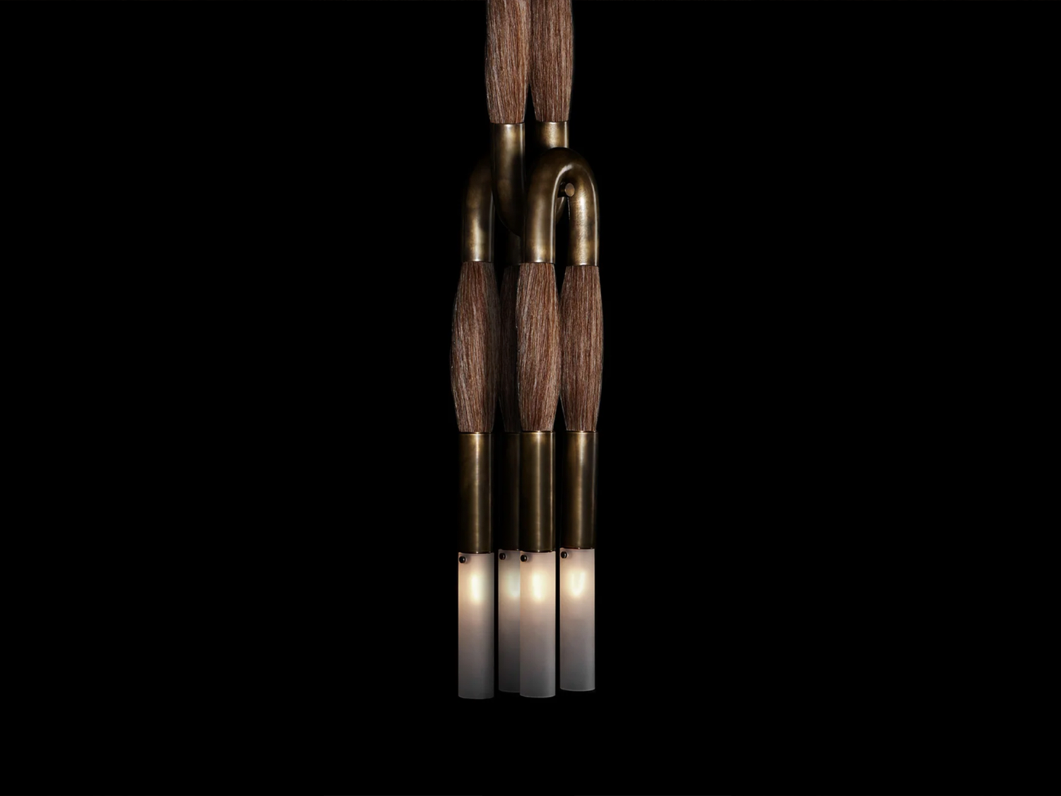 HORSEHAIR 4 PENDANT D6.75" x W5.5”