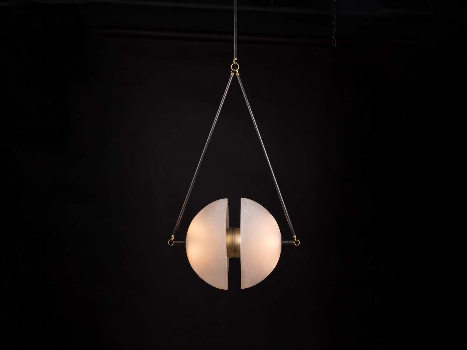 SYNAPSE PENDANT / SMALL W20.25” x D13.5”