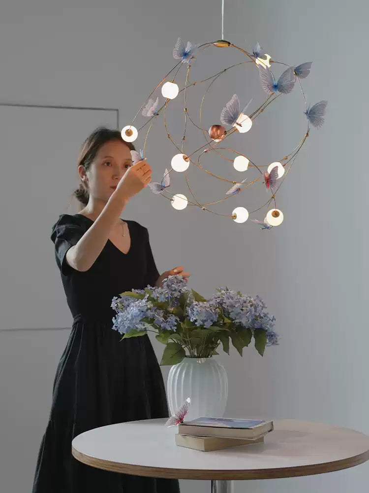 An Original Chandelier That Evolves With Your Style