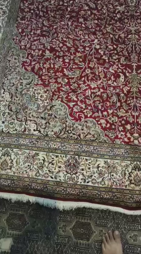 Hand Knotted Kashmiri Silk Rug – Luxury Red Persian Style Medallion Carpet, Handmade Oriental Area Rug